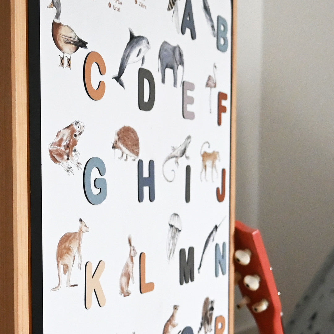 Magnetisches Poster mit Tieralphabet